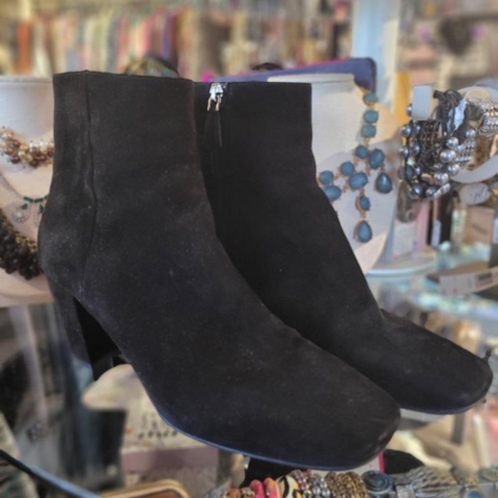 PRADA 38.5 SUEDE ANKLE BOOTS